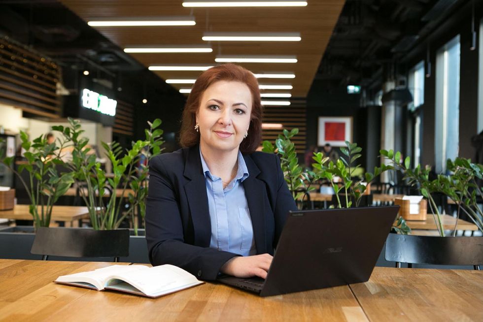 Agnieszka - wizerunek profesjonalny, ale nie przesadnie formalny